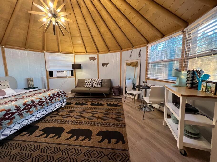 Villa Glamping-Sky Dome Yurt-Tiny House-2 By Lavenders Field à Valley Center Extérieur photo