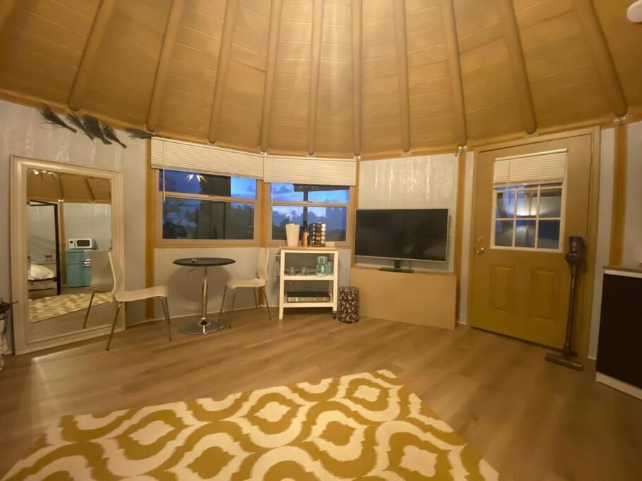 Villa Glamping-Sky Dome Yurt-Tiny House-2 By Lavenders Field à Valley Center Extérieur photo