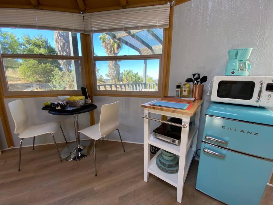Villa Glamping-Sky Dome Yurt-Tiny House-2 By Lavenders Field à Valley Center Extérieur photo